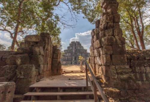 Beng Mealea + Koh Ker